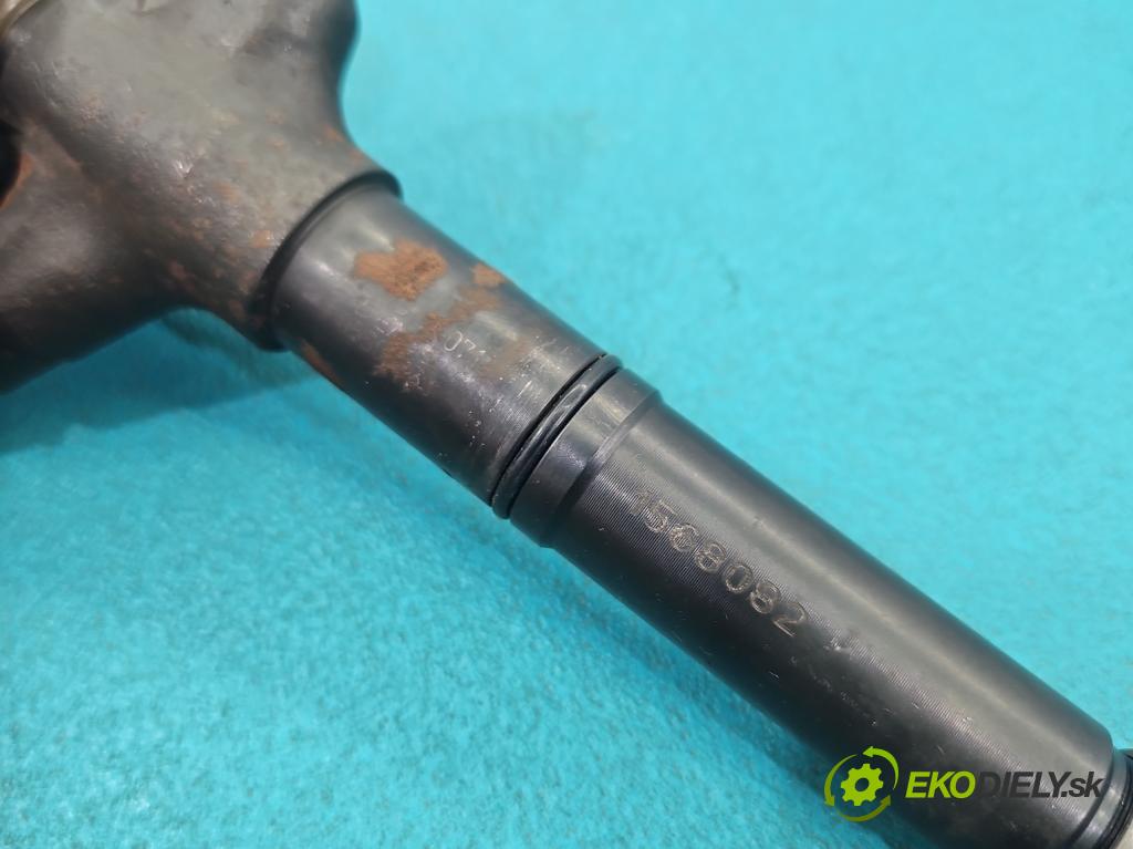 Toyota Rav4 IV 2013-2018 2.0 D4D 124hp manual 91 kW 1998 cm3 5- vstrek 23670-26071 (Vstrekovač paliva)