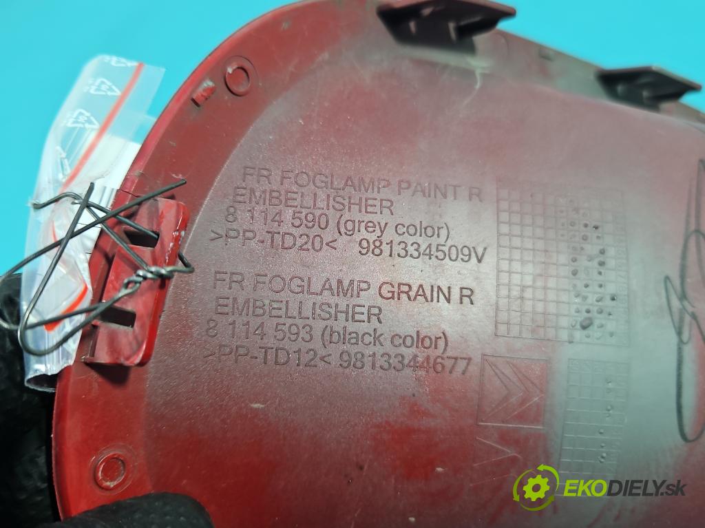 Citroen C3 III 2016-2024 1.2 12V 83 HP manual 61 kW 1199 cm3 5- blenda mriežka: nárazník pravé 9813344677