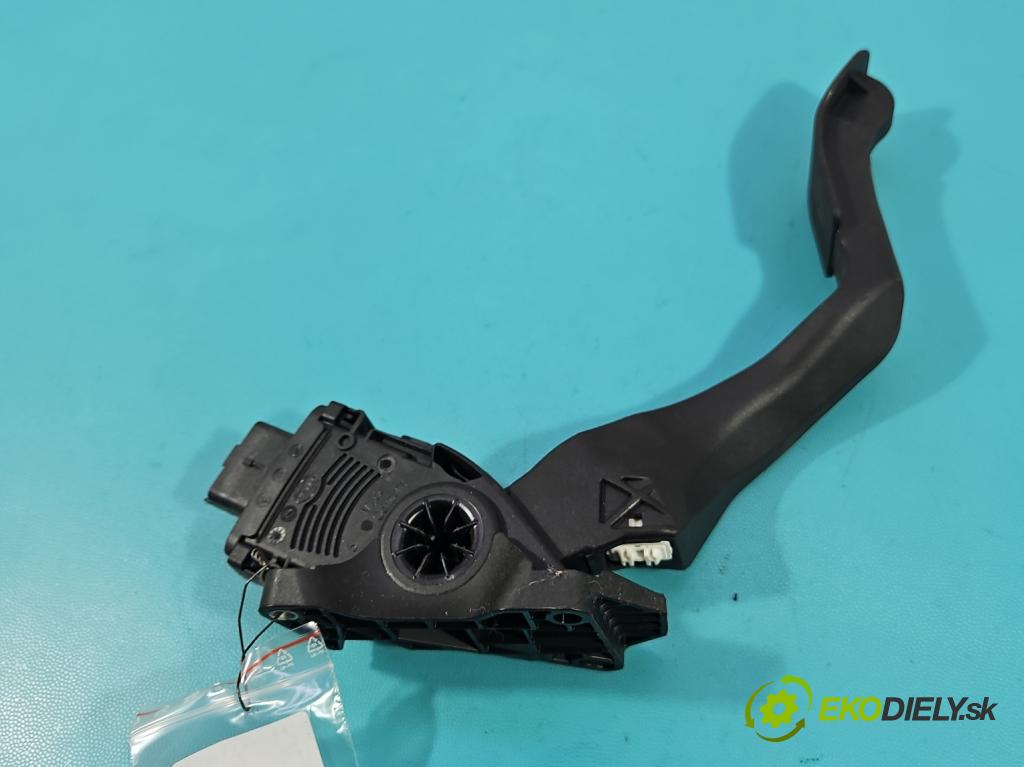 Citroen C3 III 2016-2024 1.2 12V 83 hp manual 61 kW 1199 cm3 5- pedal plyn: potenciometr: 9671433780