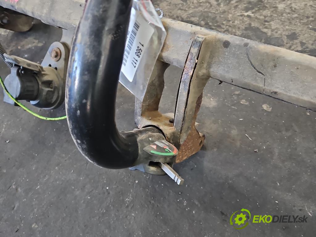 Citroen C3 III 2016-2024 1.2 12V 83 HP manual 61 kW 1199 cm3 5- Hák: vlečení: (Ťažné zariadenie)