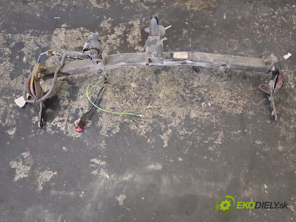 Citroen C3 III 2016-2024 1.2 12V 83 HP manual 61 kW 1199 cm3 5- Hák: vlečení: (Ťažné zariadenie)