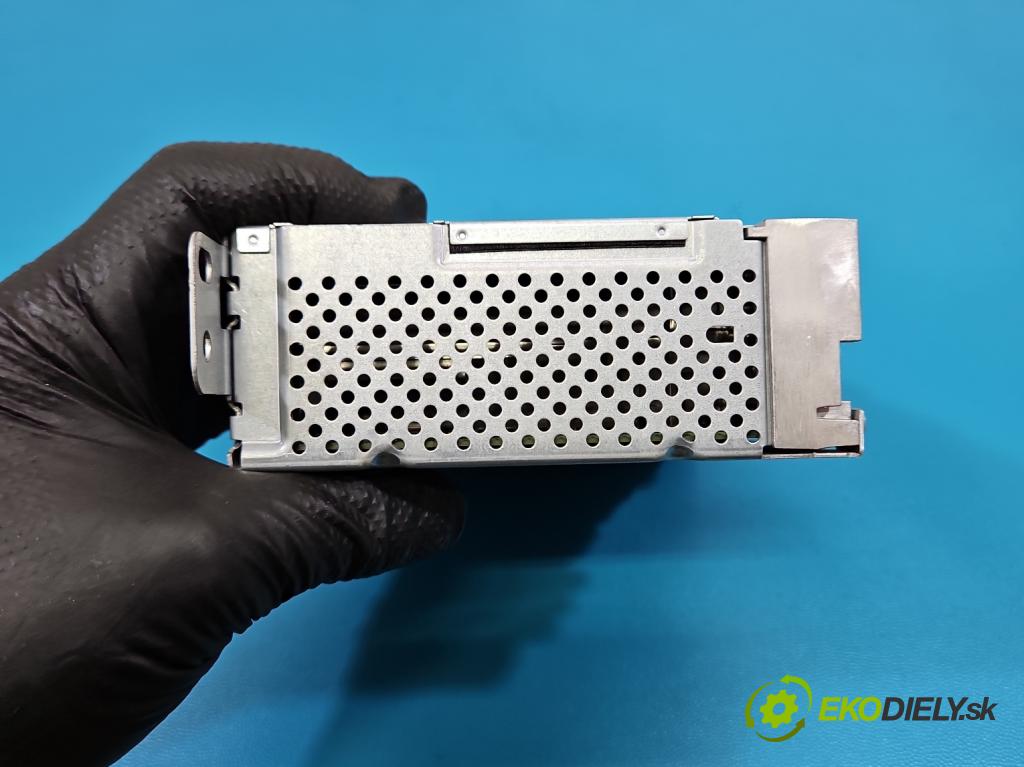 Peugeot 208 I 2012-2019 1.6 hdi 92 HP manual 68 kW 1560 cm3 5- Radio originál 9806730080