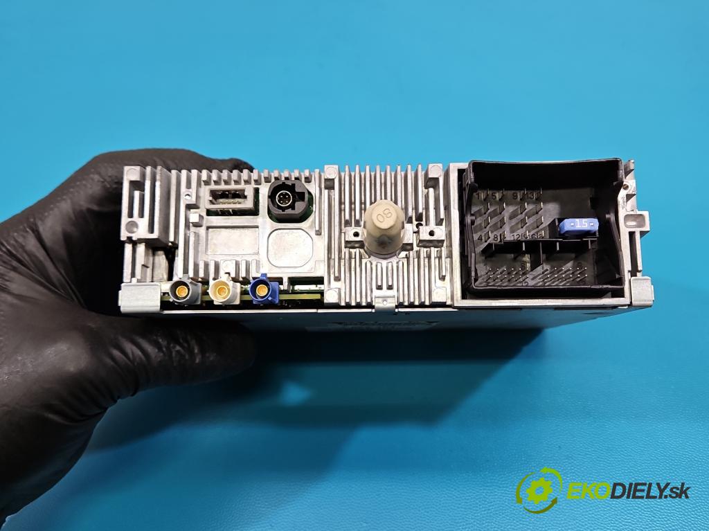 Peugeot 208 I 2012-2019 1.6 hdi 92 HP manual 68 kW 1560 cm3 5- Radio originál 9806730080