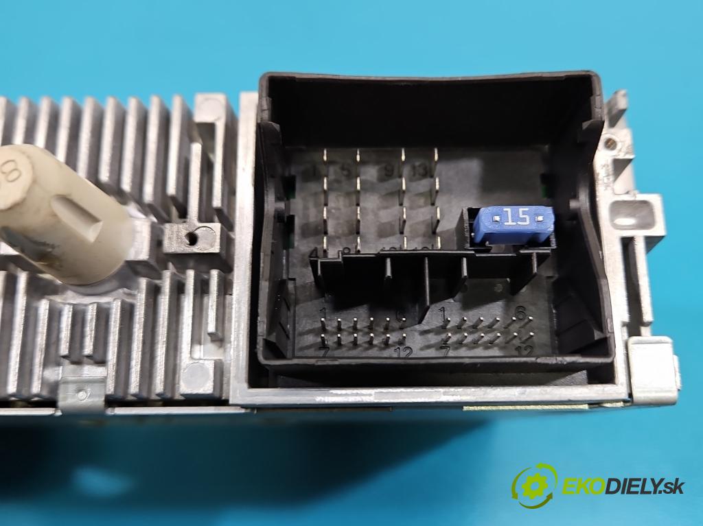 Peugeot 208 I 2012-2019 1.6 hdi 92 HP manual 68 kW 1560 cm3 5- Radio originál 9806730080