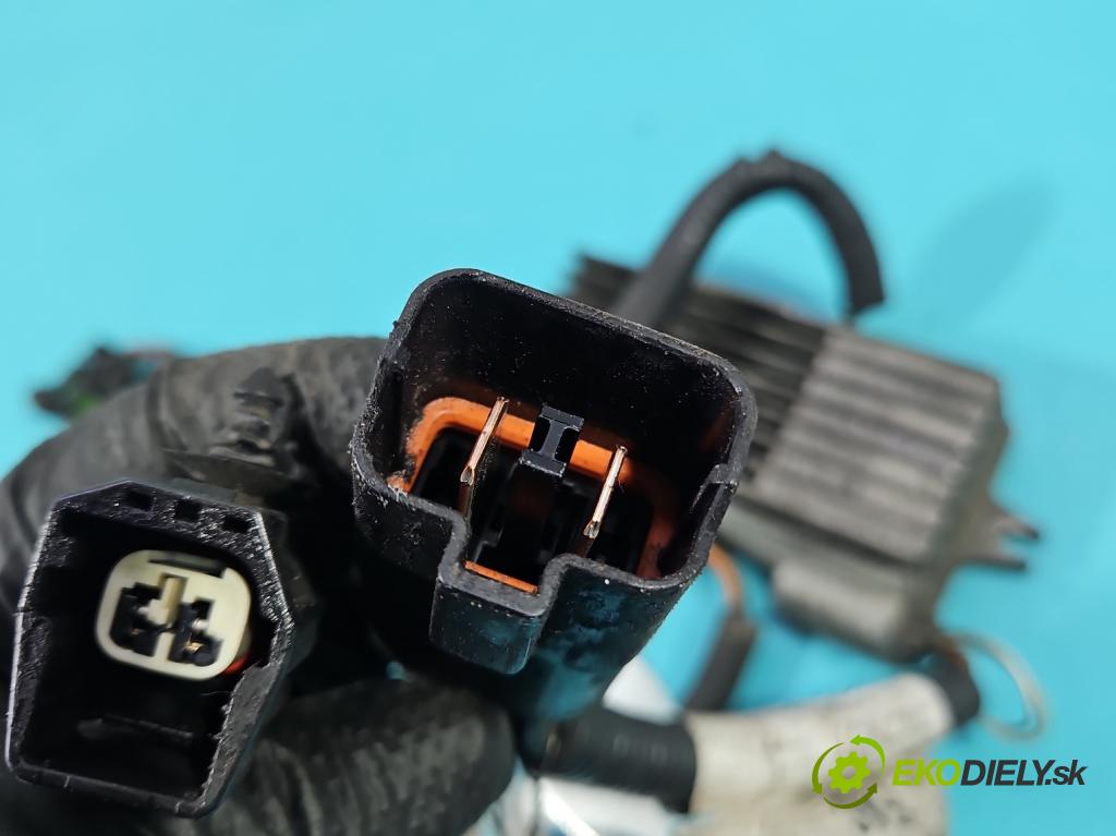 Jaguar X-type 2.0d 131 HP manual 96 kW 1998 cm3 5- Relé: ventilátoru 908000213