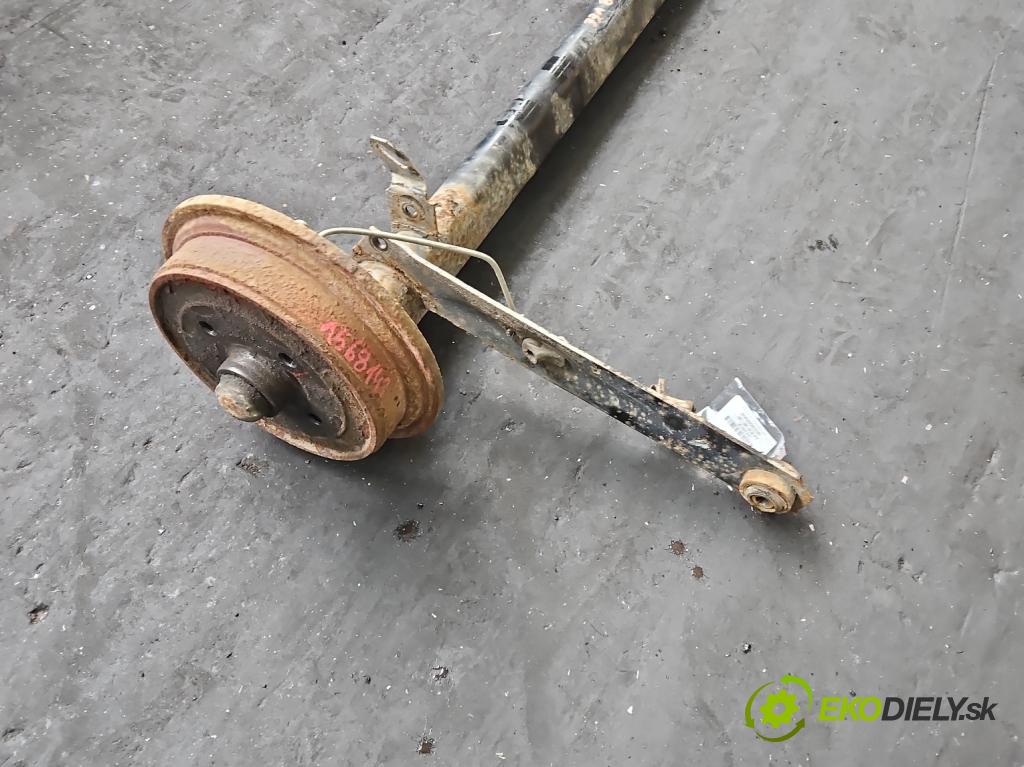 Audi 80 B3 1986-1991 1.6 8V 69KM manual 51 kW 1595 cm3 4- zadna výstuha  (Výstuha zadná)