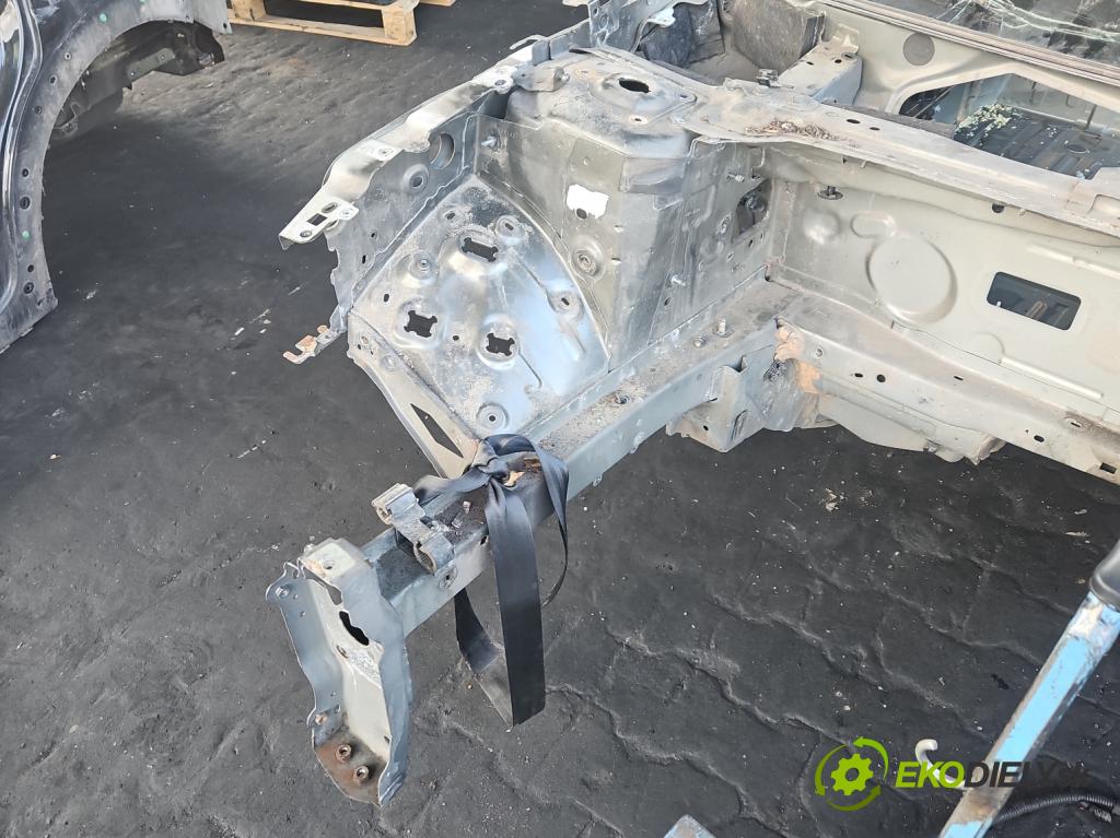 Peugeot 508 II 2018- 1.6 16V 181KM automatic 133 kW 1598 cm3 5- štvrťka pravé