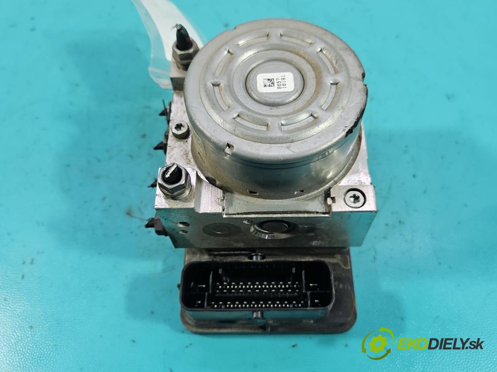 Skoda Octavia III 2013- 1.5 TSI 150 hp manual 110 kW 1498 cm3 5- čerpadlo abs 5Q0614517ET (Pumpa ABS)