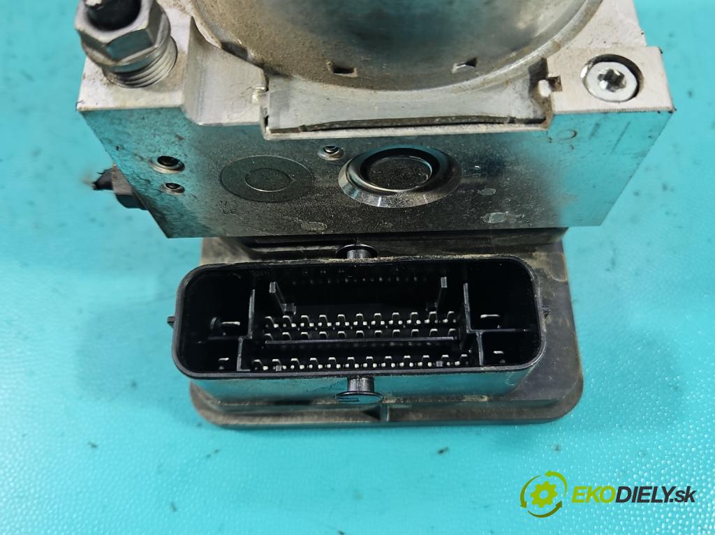 Skoda Octavia III 2013- 1.5 TSI 150 hp manual 110 kW 1498 cm3 5- čerpadlo abs 5Q0614517ET (Pumpa ABS)