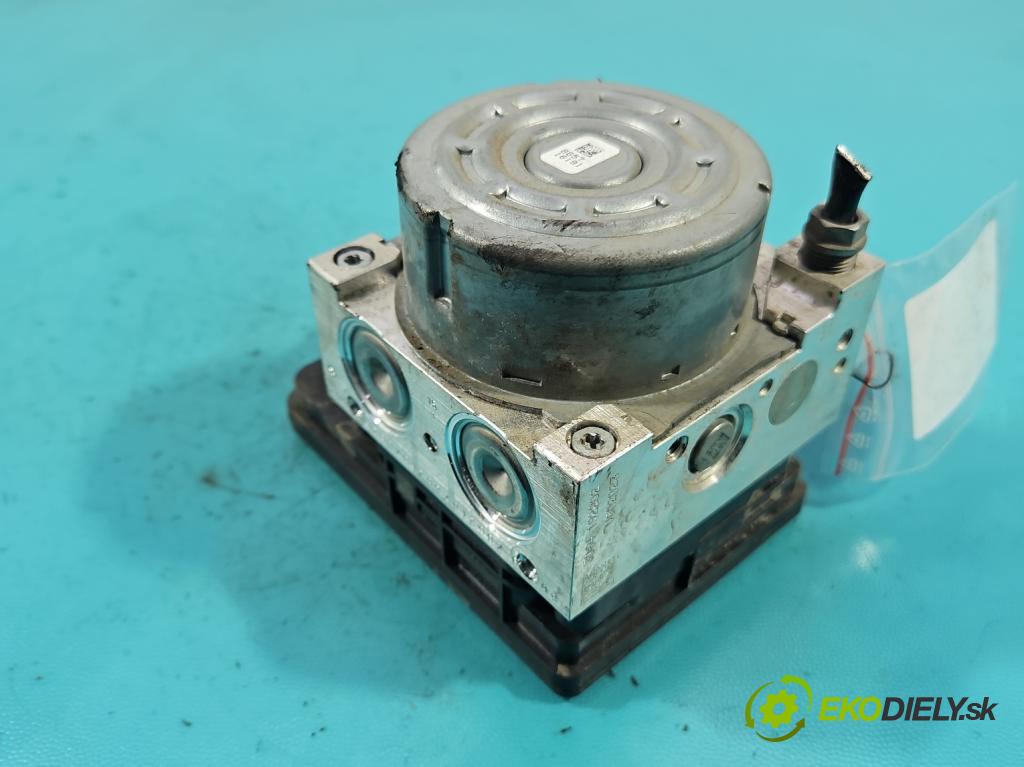 Skoda Octavia III 2013- 1.5 TSI 150 hp manual 110 kW 1498 cm3 5- čerpadlo abs 5Q0614517ET (Pumpa ABS)