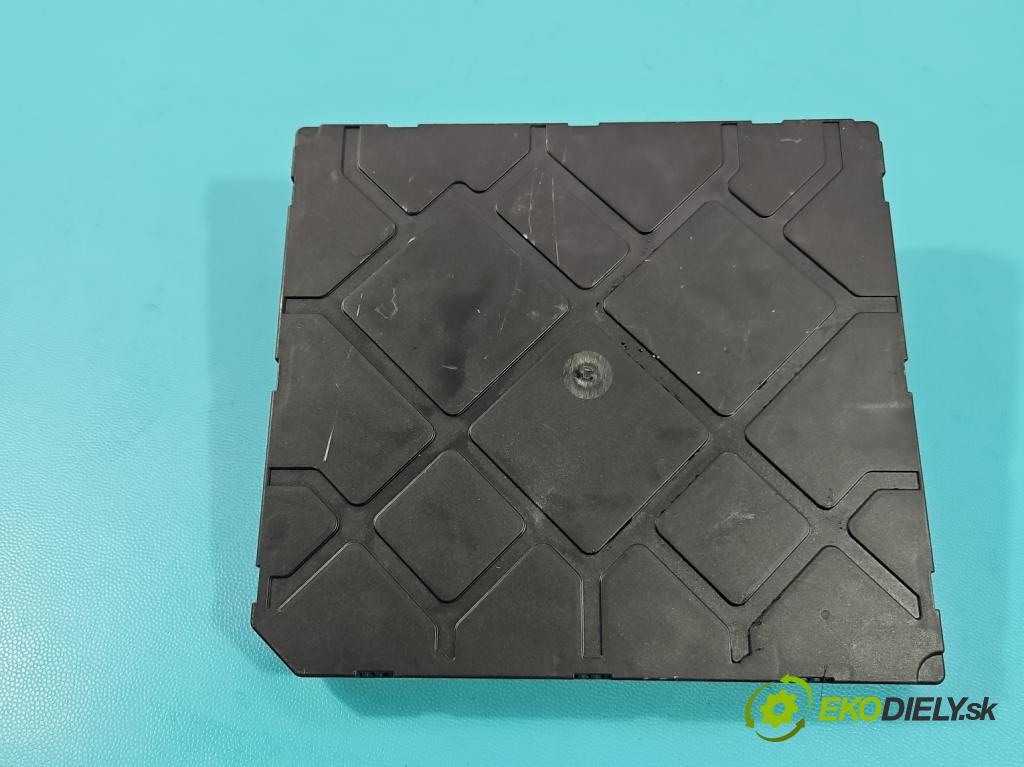 Skoda Octavia III 2013- 1.5 TSI 150 hp manual 110 kW 1498 cm3 5- řídící jednotka komfortu 5Q0937084DE