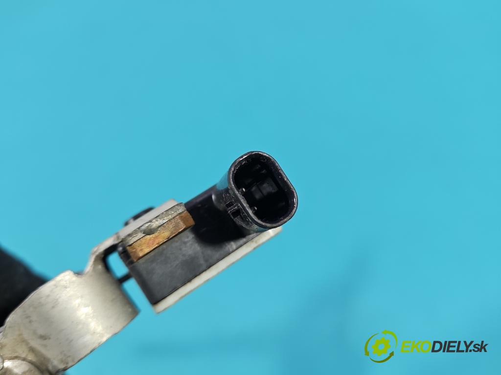 Skoda Octavia III 2013- 1.5 TSI 150 hp manual 110 kW 1498 cm3 5- kontakt mínus: 5Q0915181J