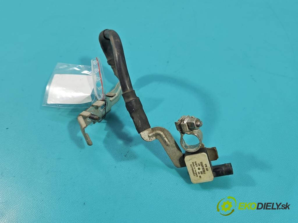 Skoda Octavia III 2013- 1.5 TSI 150 hp manual 110 kW 1498 cm3 5- kontakt mínus: 5Q0915181J