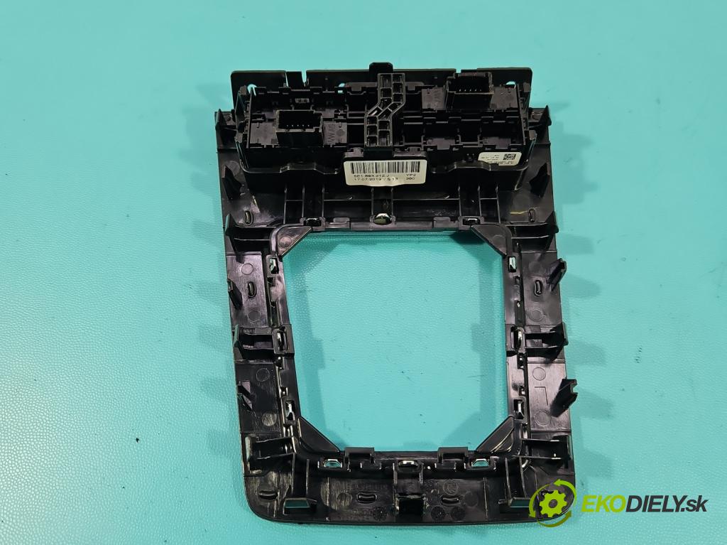 Skoda Octavia III 2013- 1.5 TSI 150 HP manual 110 kW 1498 cm3 5- lišta ozdobná vnitŕní: 5E1863077H