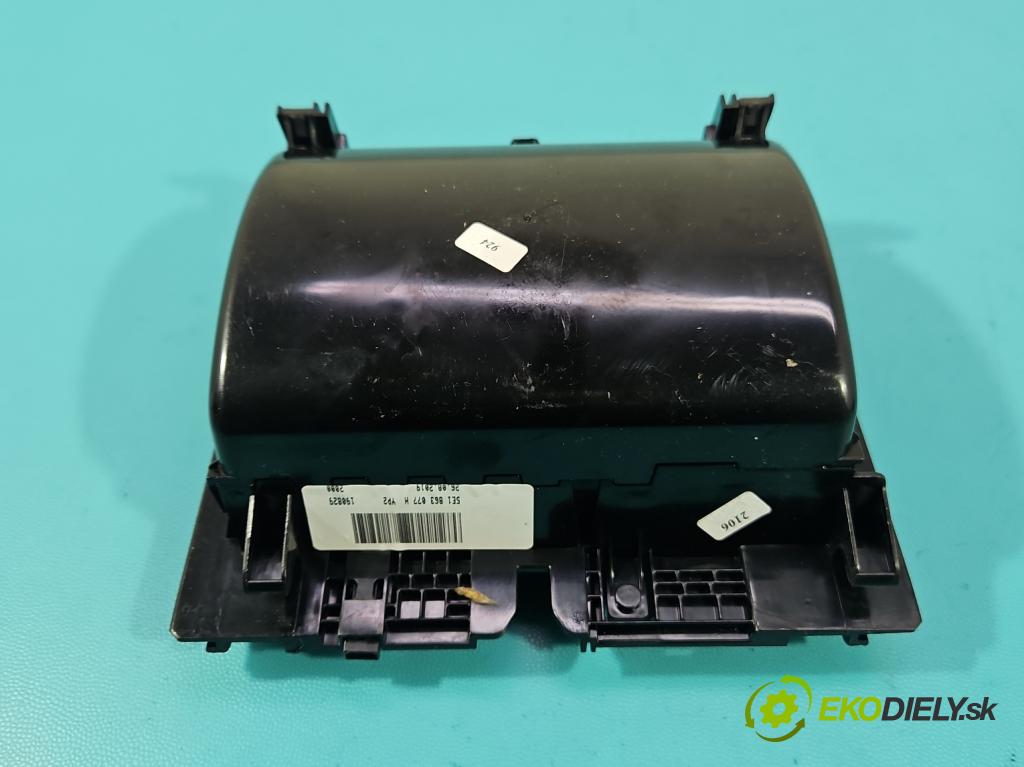 Skoda Octavia III 2013- 1.5 TSI 150 HP manual 110 kW 1498 cm3 5- lišta ozdobná vnitŕní: 5E1863077H