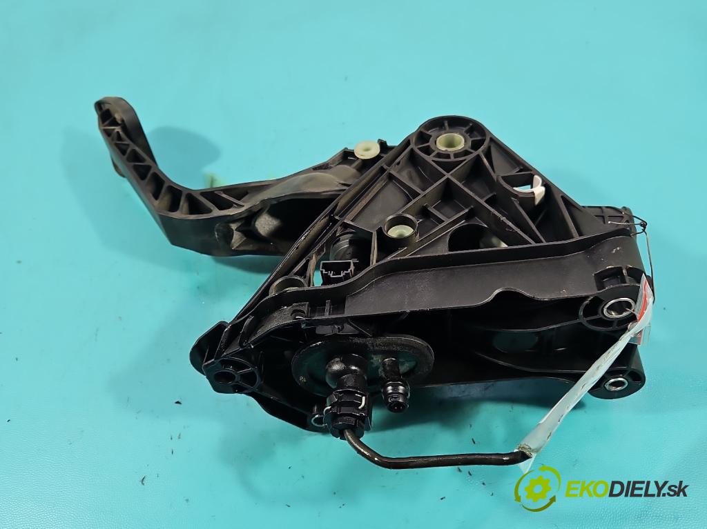 Skoda Octavia III 2013- 1.5 TSI 150 hp manual 110 kW 1498 cm3 5- pedály 5Q1721059HN