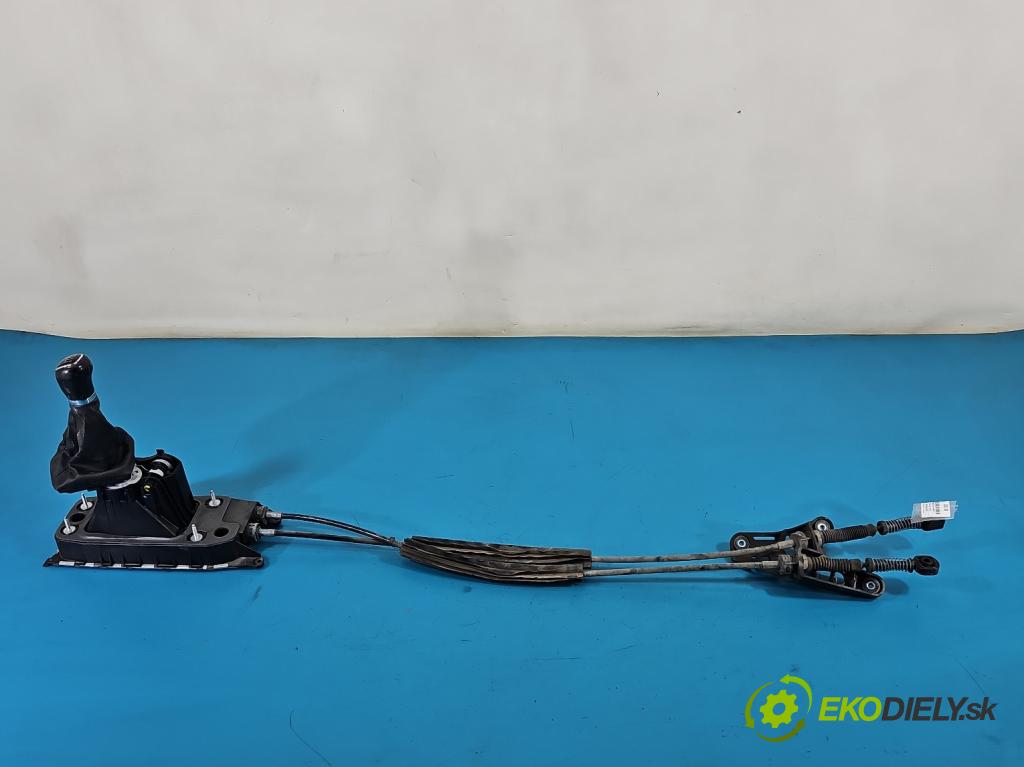 Skoda Octavia III 2013- 1.5 TSI 150 hp manual 110 kW 1498 cm3 5- kulisa změny stupňová 5Q0711061F (Řadicí páka (kulisa) )