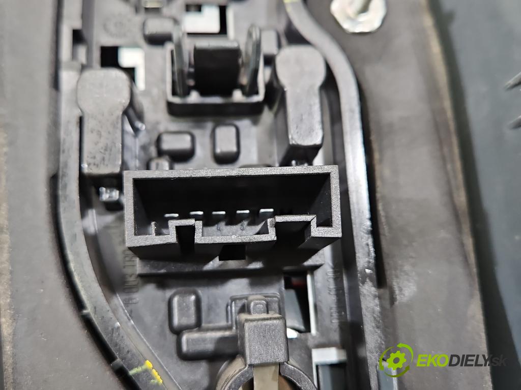 Bmw X5 E70 2006-2013 3.0d 245KM automatic 180 kW 2993 cm3 5- svetlo / reflektor zadné ľavé 7227789 (Kľučka dverí ostatné)