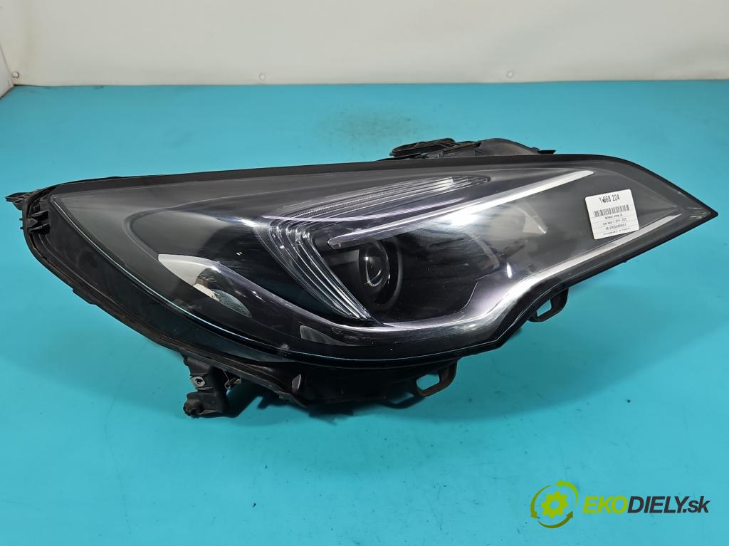 Opel Astra V  2015-2022 1.4 T 125 HP manual 92 kW 1399 cm3 5- Reflektor: pravý 7960400002 (Svetlo predné pravé)