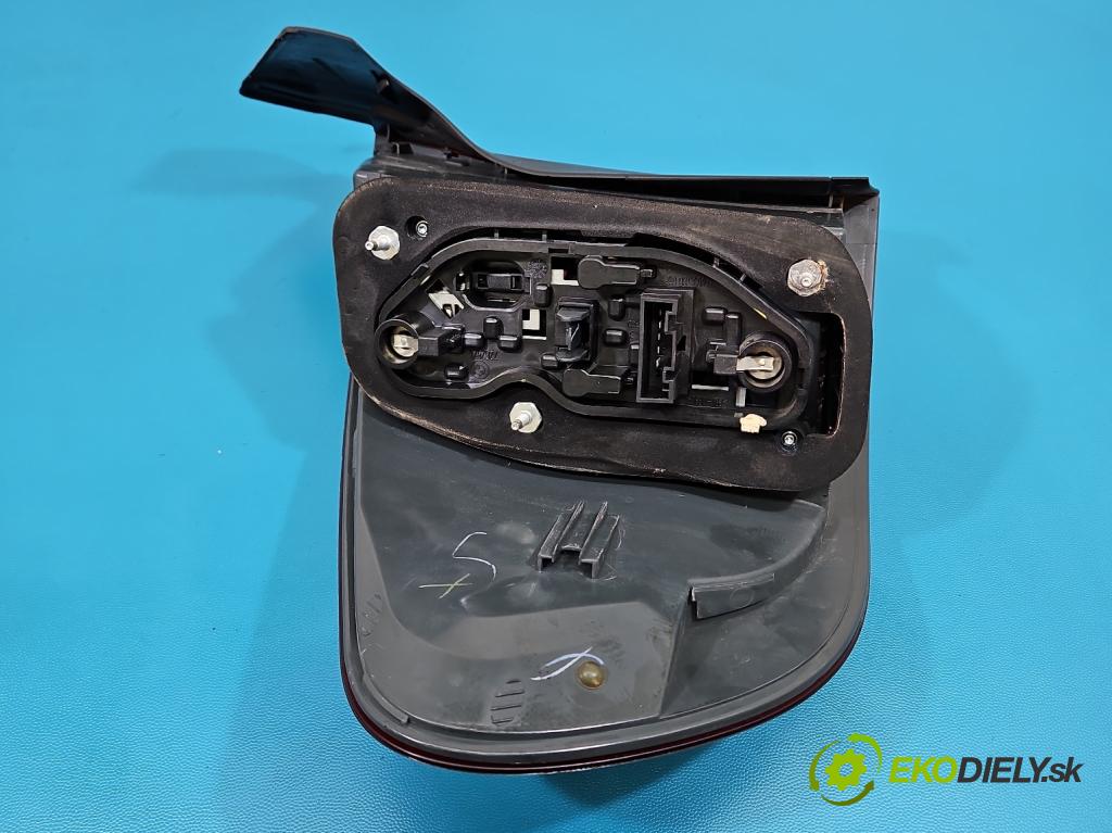 Bmw X5 E70 2006-2013 3.0d 245KM automatic 180 kW 2993 cm3 5- svetlo / reflektor zadné pravé 7227790 (Kľučka dverí ostatné)