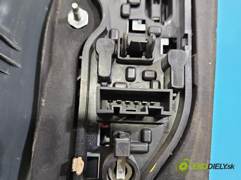 Bmw X5 E70 2006-2013 3.0d 245KM automatic 180 kW 2993 cm3 5- svetlo / reflektor zadné pravé 7227790 (Kľučka dverí ostatné)