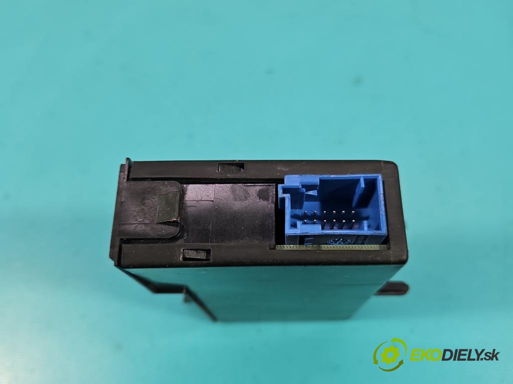 Renault Laguna II 2001-2007 1.6 16V 111KM manual 82 kW 1598 cm3 5- Čtenář: kárt