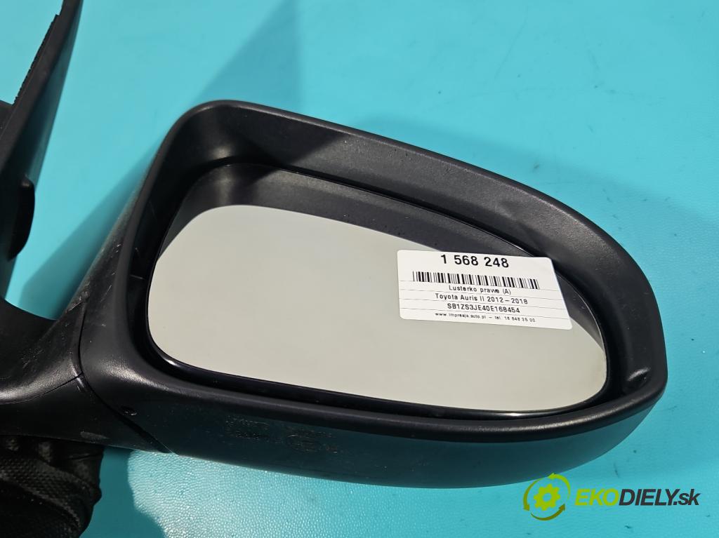 Toyota Auris II 2012-2018 1.8 16V 99 HP automatic 73 kW 1798 cm3 5- zrkadlo pravé  (Kľučka dverí ostatné)