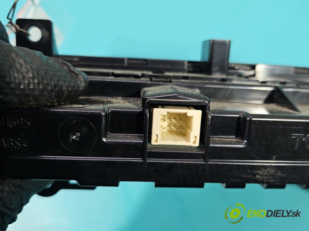 Toyota Auris II 2012-2018 1.8 16V 99 HP automatic 73 kW 1798 cm3 5- panel kúrenia 75H695