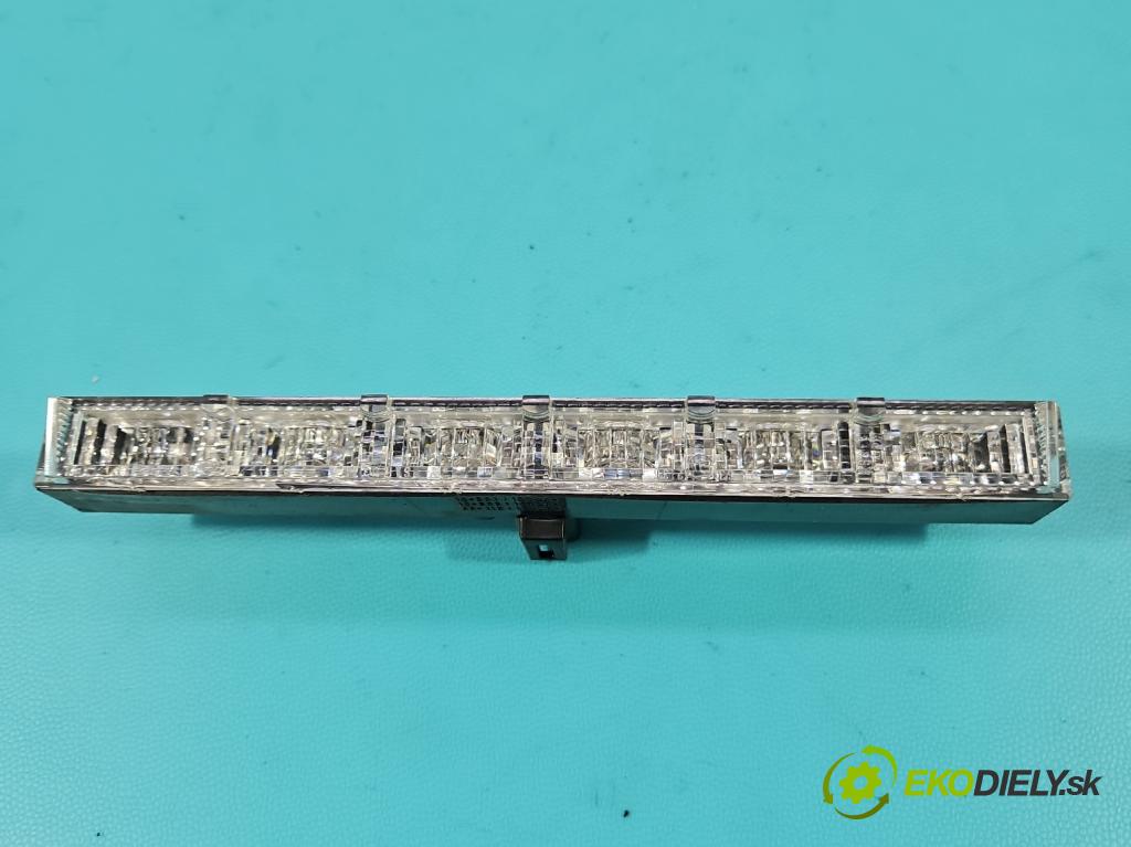 Toyota Auris II 2012-2018 1.8 16V 99 HP automatic 73 kW 1798 cm3 5- světlo: stop: