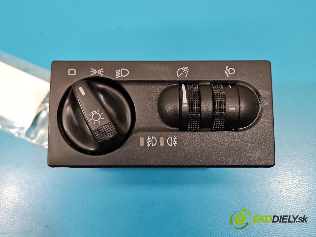 Vw Golf III 1991-1998 1.4 8V 60 HP manual 44 kW 1391 cm3 3- prepínač světla: na doska: 1H6941532