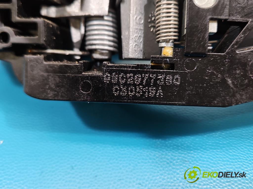 Citroen C3 III 2016-2024 1.2 12V 83 HP manual 61 kW 1199 cm3 5- rukoväť predné ľavé mimo: 9802977380 (Kľučka dverí vonkajšia predná ľavá)