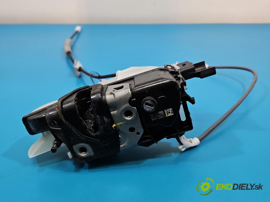 Citroen C3 III 2016-2024 1.2 12V 83 hp manual 61 kW 1199 cm3 5- zámek přední levý 16942935