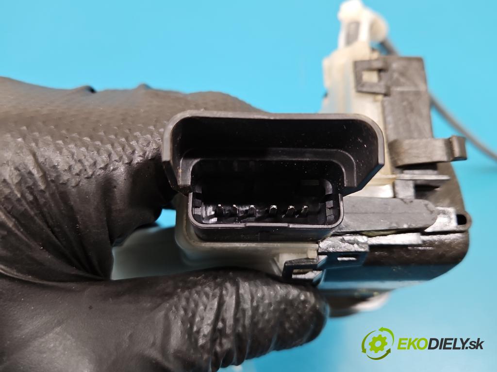 Citroen C3 III 2016-2024 1.2 12V 83 hp manual 61 kW 1199 cm3 5- zámek přední levý 16942935