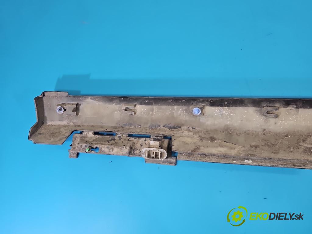 Citroen C3 III 2016-2024 1.2 12V 83 hp manual 61 kW 1199 cm3 5- lišta práh: pravé  (Prahová lišta)