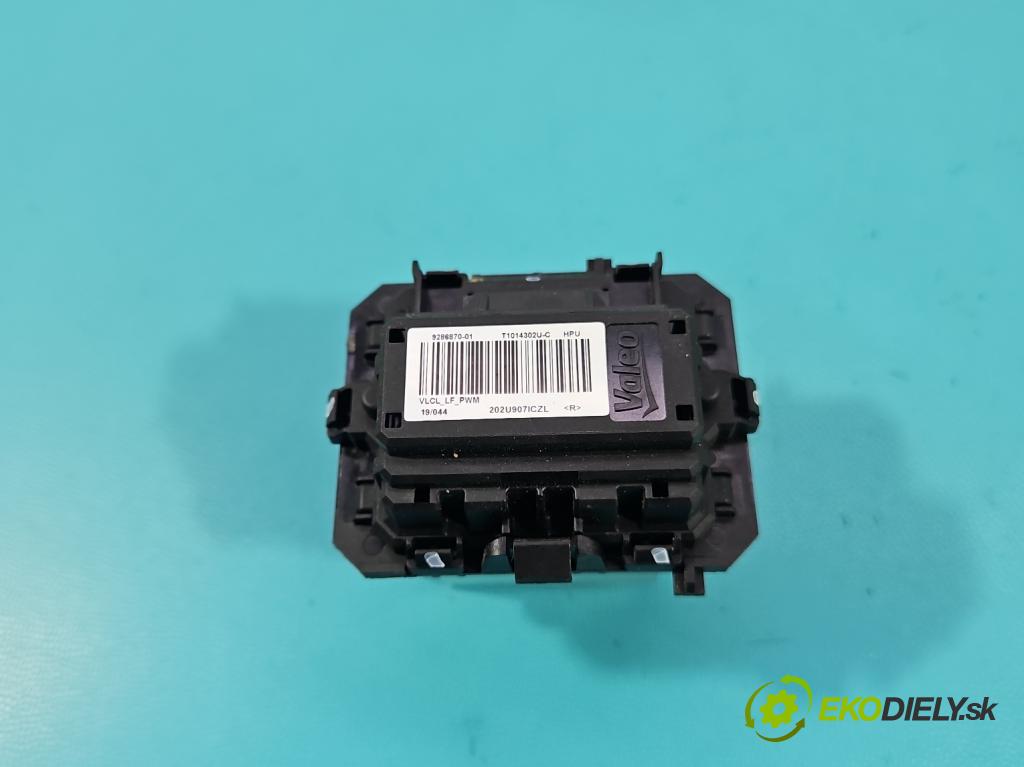 Citroen C3 III 2016-2024 1.2 12V 83 hp manual 61 kW 1199 cm3 5- rezistor 9286870-01