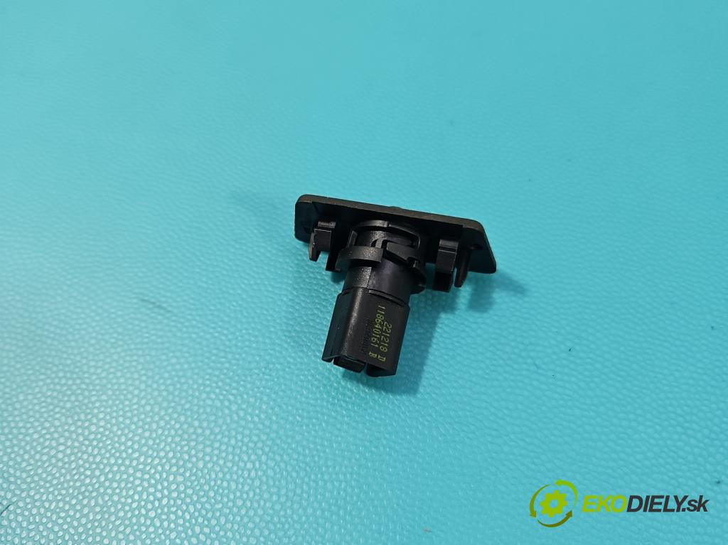 Citroen C3 III 2016-2024 1.2 12V 83 HP manual 61 kW 1199 cm3 5- snímač stmievania 221218D