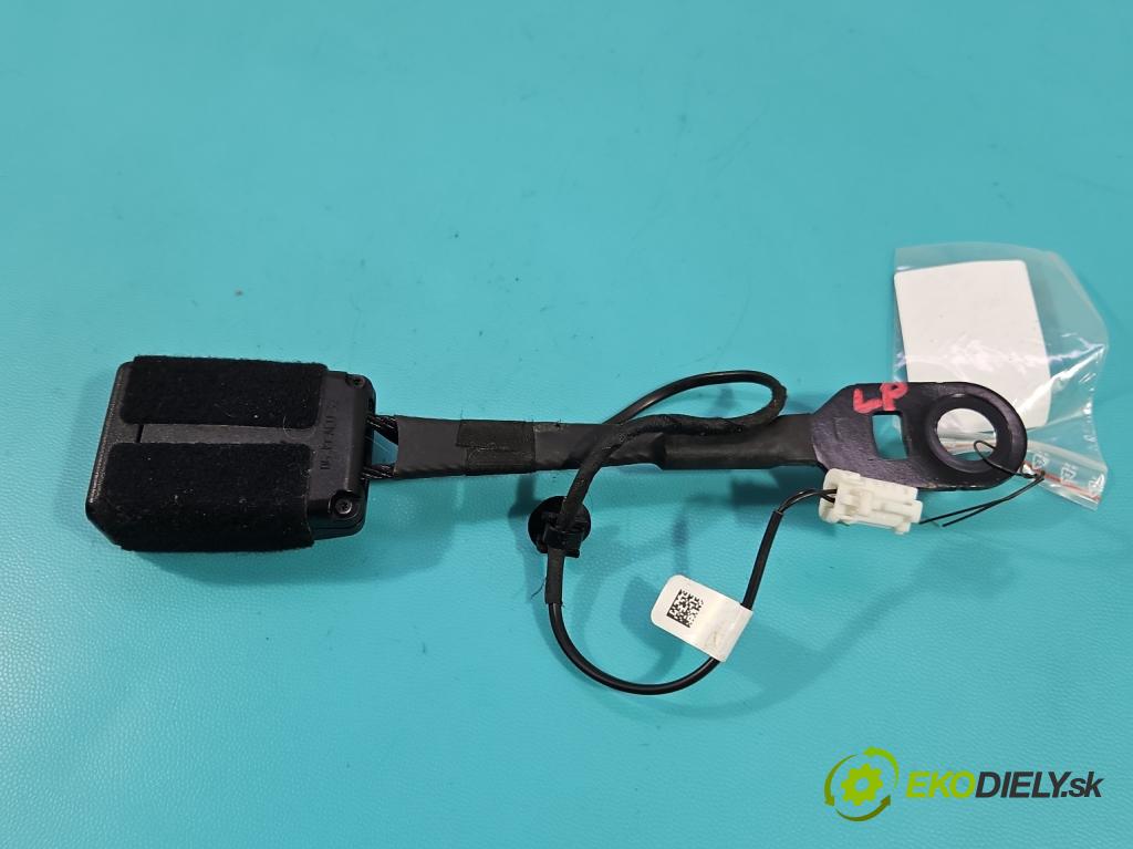 Citroen C3 III 2016-2024 1.2 12V 83 hp manual 61 kW 1199 cm3 5- stěna bezpečnost přední levý