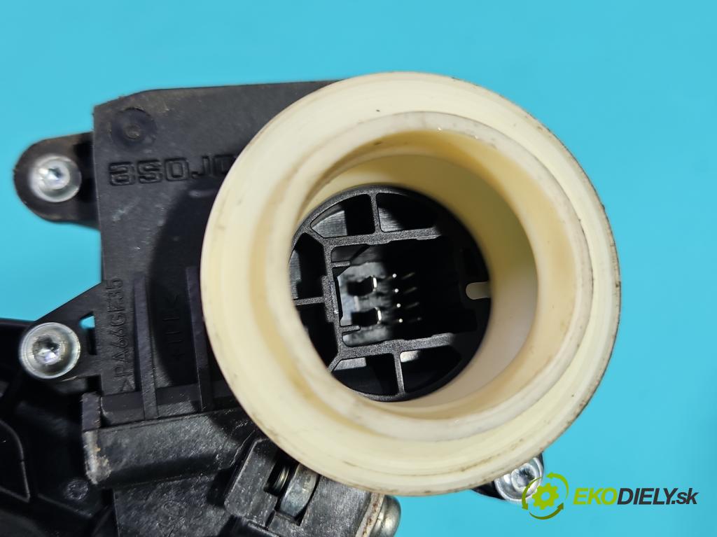 Toyota Auris II 2012-2018 1.8 16V 99 HP automatic 73 kW 1798 cm3 5- mechanizmus okna predné pravý 85710-02420-B