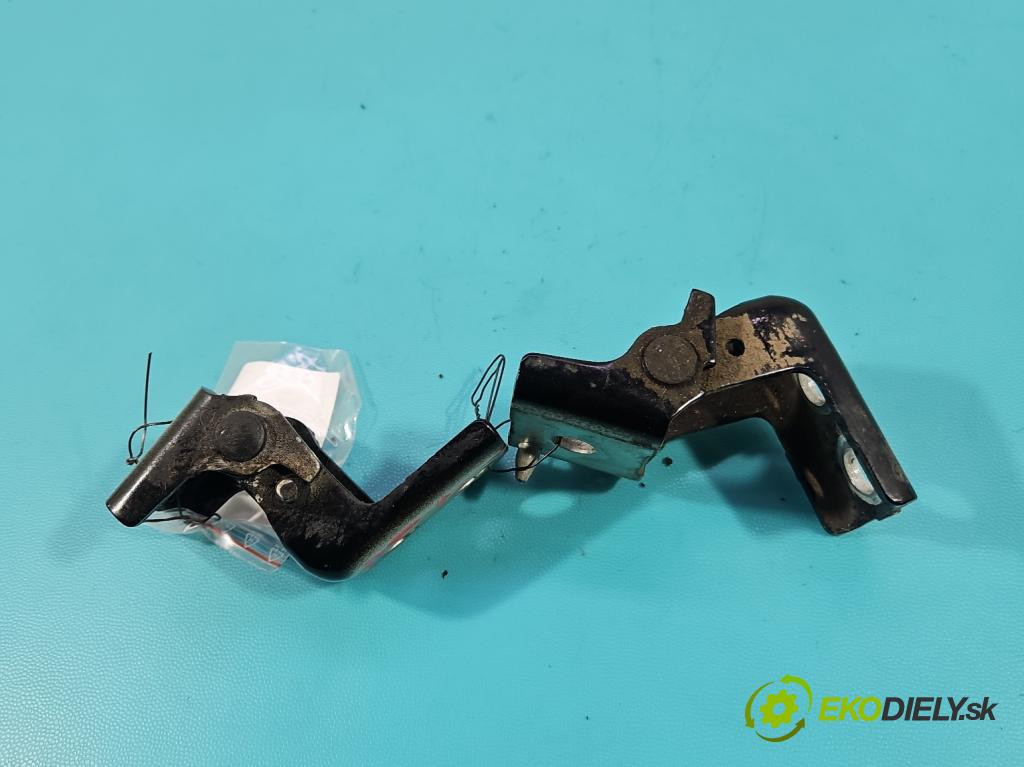 Citroen C3 III 2016-2024 1.2 12V 83 hp manual 61 kW 1199 cm3 5- Závěs: dveře zadní pravý