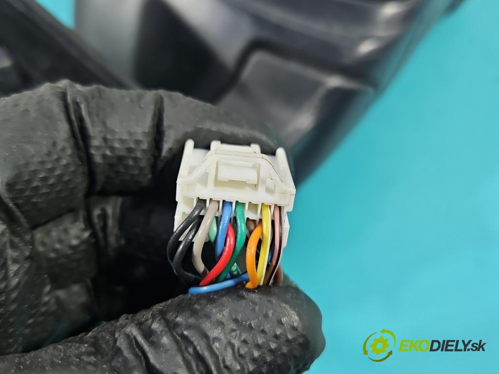 Nissan X-trail III T32 2013-2021 1.6 dci 131 hp automatic 96 kW 1598 cm3 5- zpětné zrcátko pravé  (Klika dveří ostatní)