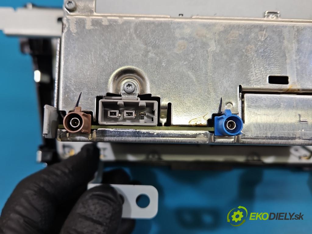 Nissan X-trail III T32 2013-2021 1.6 dci 131 HP automatic 96 kW 1598 cm3 5- Radio originál 259154ET0A