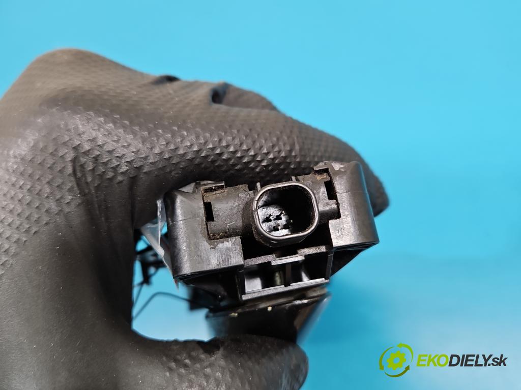 Vw Passat B6 2005-2010 2.0 tdi 140 HP manual 103 kW 1968 cm3 5- rukoväť predné ľavé mimo: 3C0837885E (Kľučka dverí vonkajšia predná ľavá)