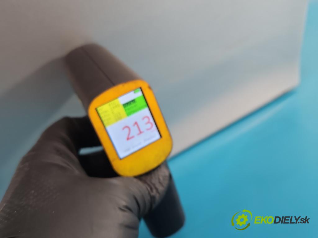 Vw Golf V 2003-2009 1.9 tdi 105 HP manual 77 kW 1896 cm3 5- dvere predné pravé  (Kľučka dverí ostatné)