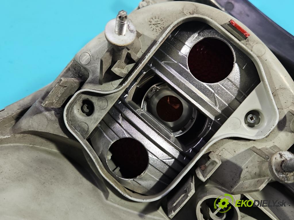 Vw Golf V 2003-2009 1.9 tdi 105 HP manual 77 kW 1896 cm3 5- svetlo / reflektor zadné ľavé 1K6945095Q (Kľučka dverí ostatné)