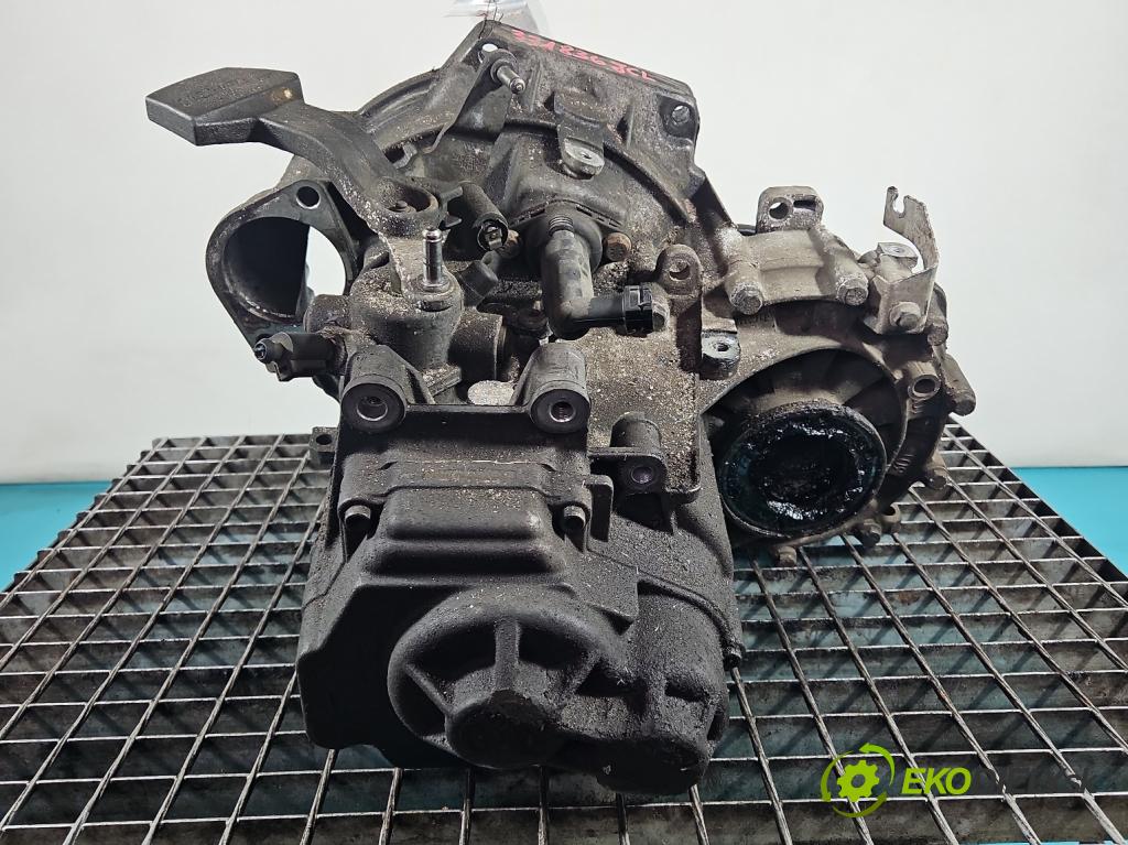 Vw Golf V 2003-2009 1.9 tdi 105 hp manual 77 kW 1896 cm3 5- převodovka stupňová manual JCL