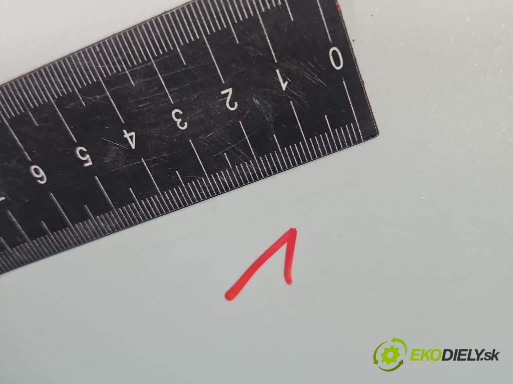 Toyota Auris II 2012-2018 1.8 16V 99 HP automatic 73 kW 1798 cm3 5- dvere predné pravé  (Kľučka dverí ostatné)