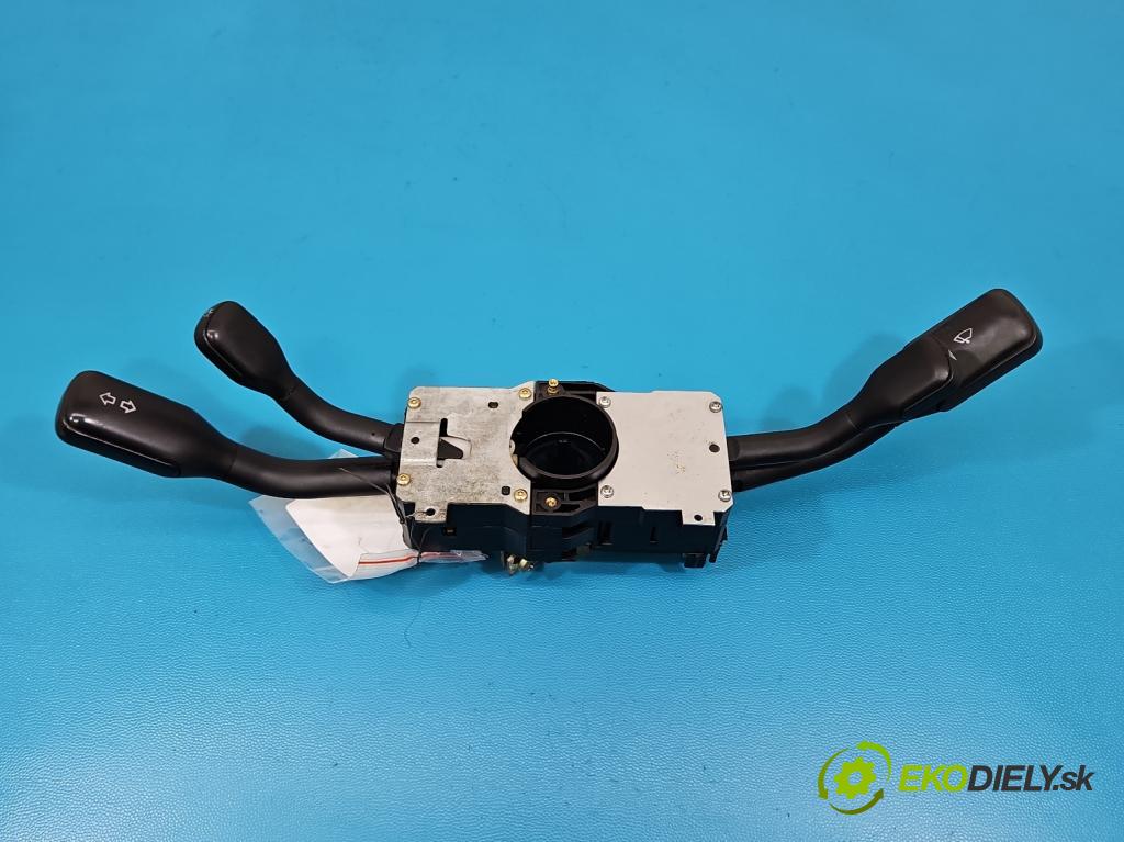 Audi 80 B3 1986-1991 1.6 8V 69KM manual 51 kW 1595 cm3 4- Přepínač sdružený  (Páčky pod volantem)