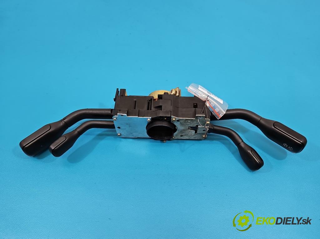 Audi 80 B3 1986-1991 1.6 8V 69KM manual 51 kW 1595 cm3 4- prepínač komplex:  (Prepínacie páčky pod volantom)