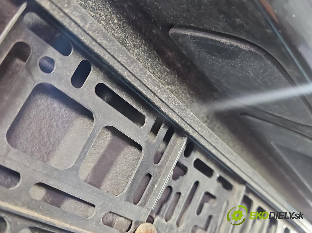 Opel Astra V  2015-2022 1.4 T 125 HP manual 92 kW 1399 cm3 5- zadna kufor  (Kapota zadná (kufor))