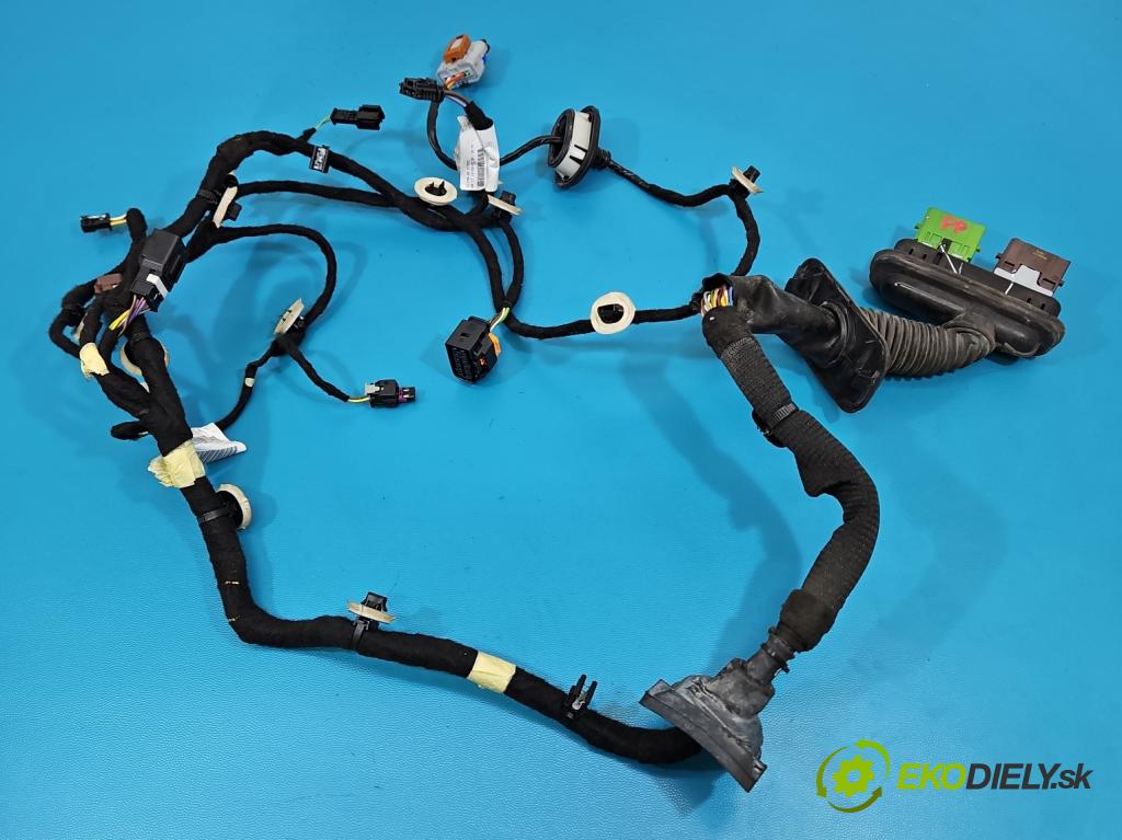 Peugeot 508 II 2018- 1.6 16V 181KM automatic 133 kW 1598 cm3 4- Zväzok: dvere predné pravých 9822491080